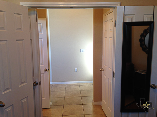 avery-ranch-townhomes-the-greens-luxury-condos-for-sale-hallway