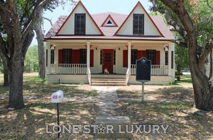 Historic Home for Sale, Cuero TX